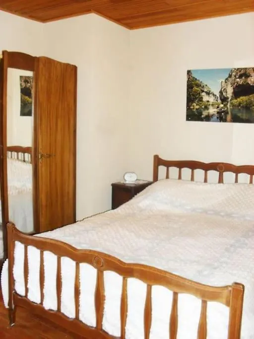 Holiday home Gite 6 Personnes Proche Lavoute Chilhac Blassac
